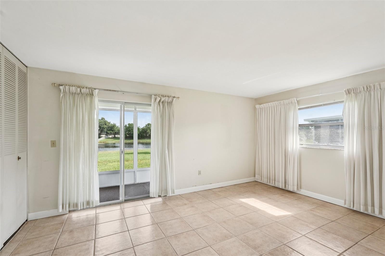 Image 16 of 51 For 201 Kings Boulevard 19