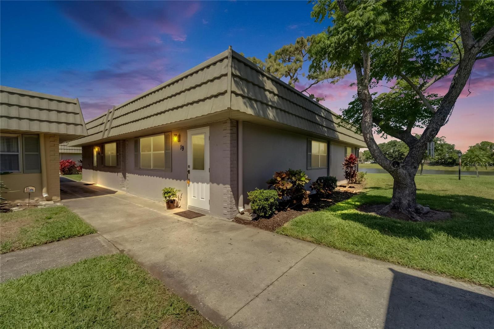 Image 2 of 51 For 201 Kings Boulevard 19