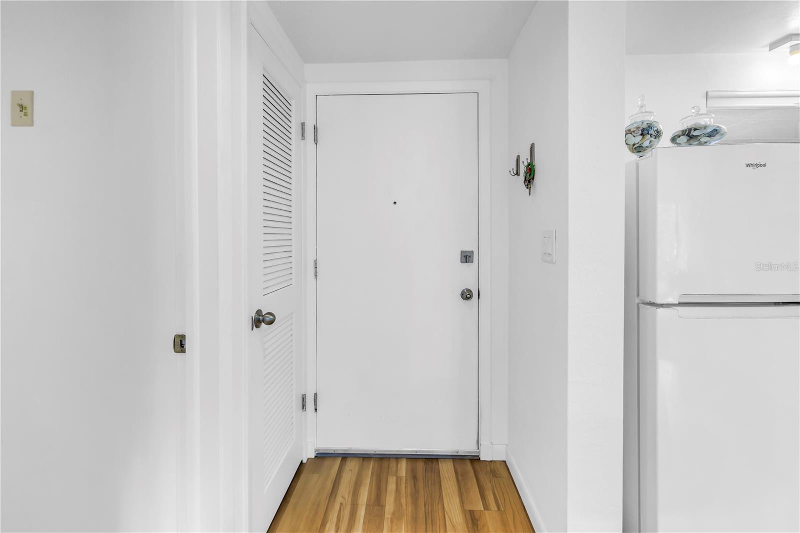 Image 3 of 43 For 800 71st Avenue N 10