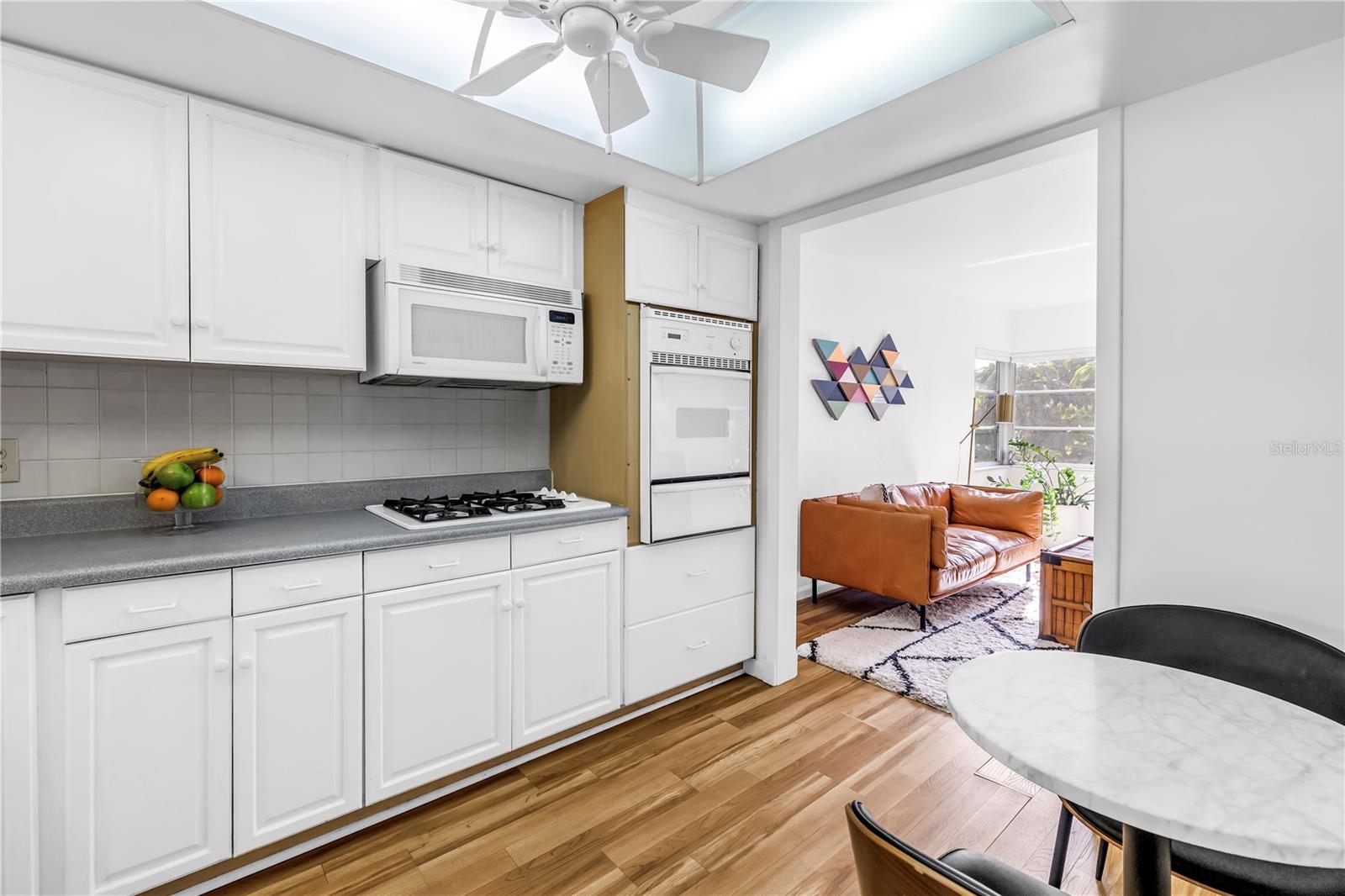 Image 5 of 43 For 800 71st Avenue N 10