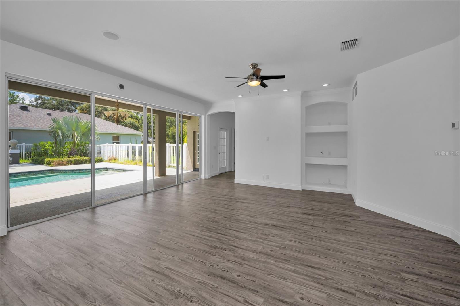 Image 24 of 93 For 10530 Canary Isle Drive