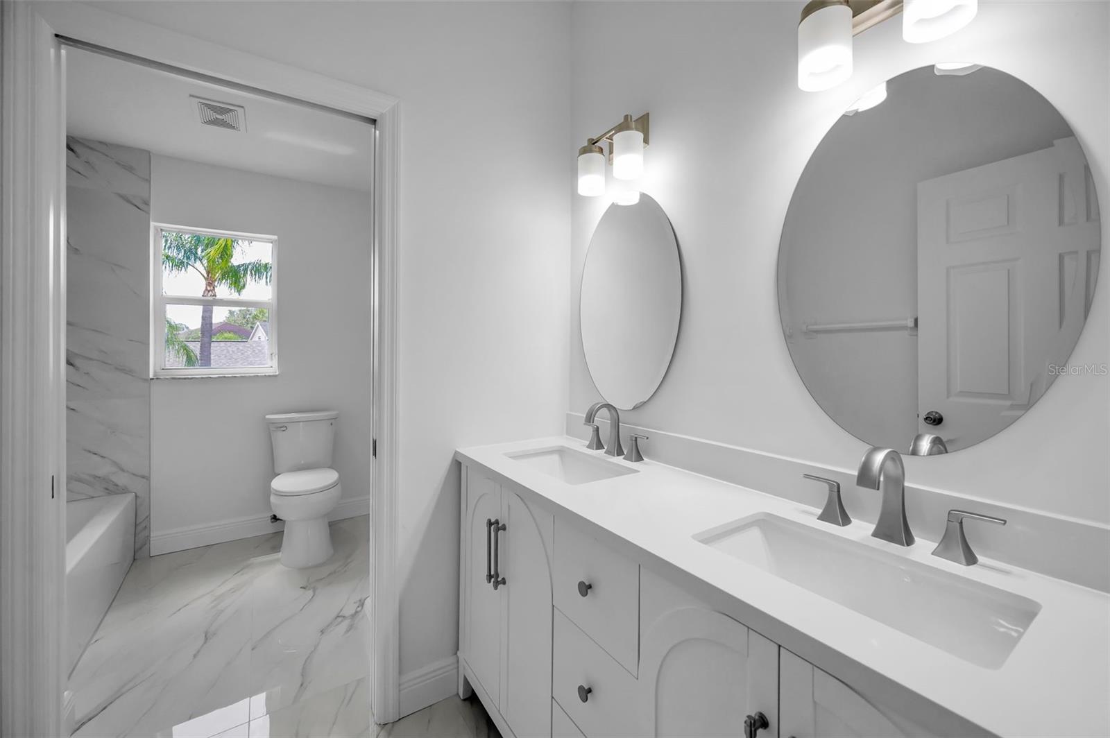 Image 44 of 93 For 10530 Canary Isle Drive