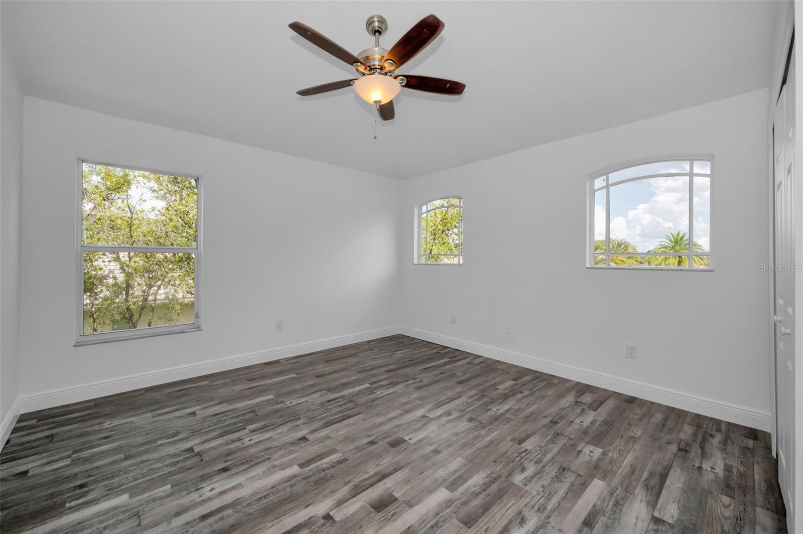 Image 48 of 93 For 10530 Canary Isle Drive