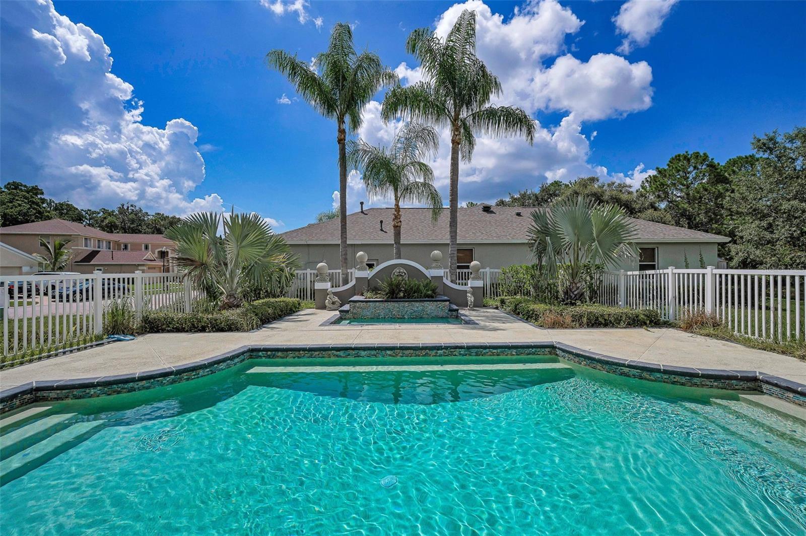 Image 52 of 93 For 10530 Canary Isle Drive