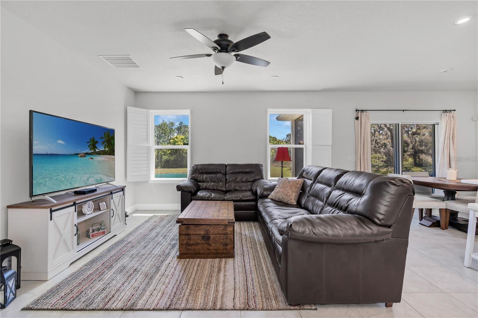 Image 11 of 40 For 8352 Greenway Avenue