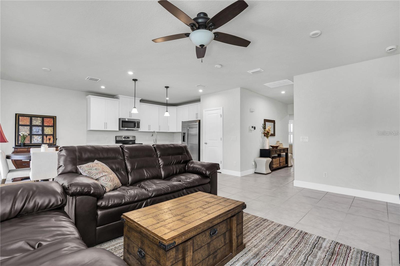 Image 13 of 40 For 8352 Greenway Avenue