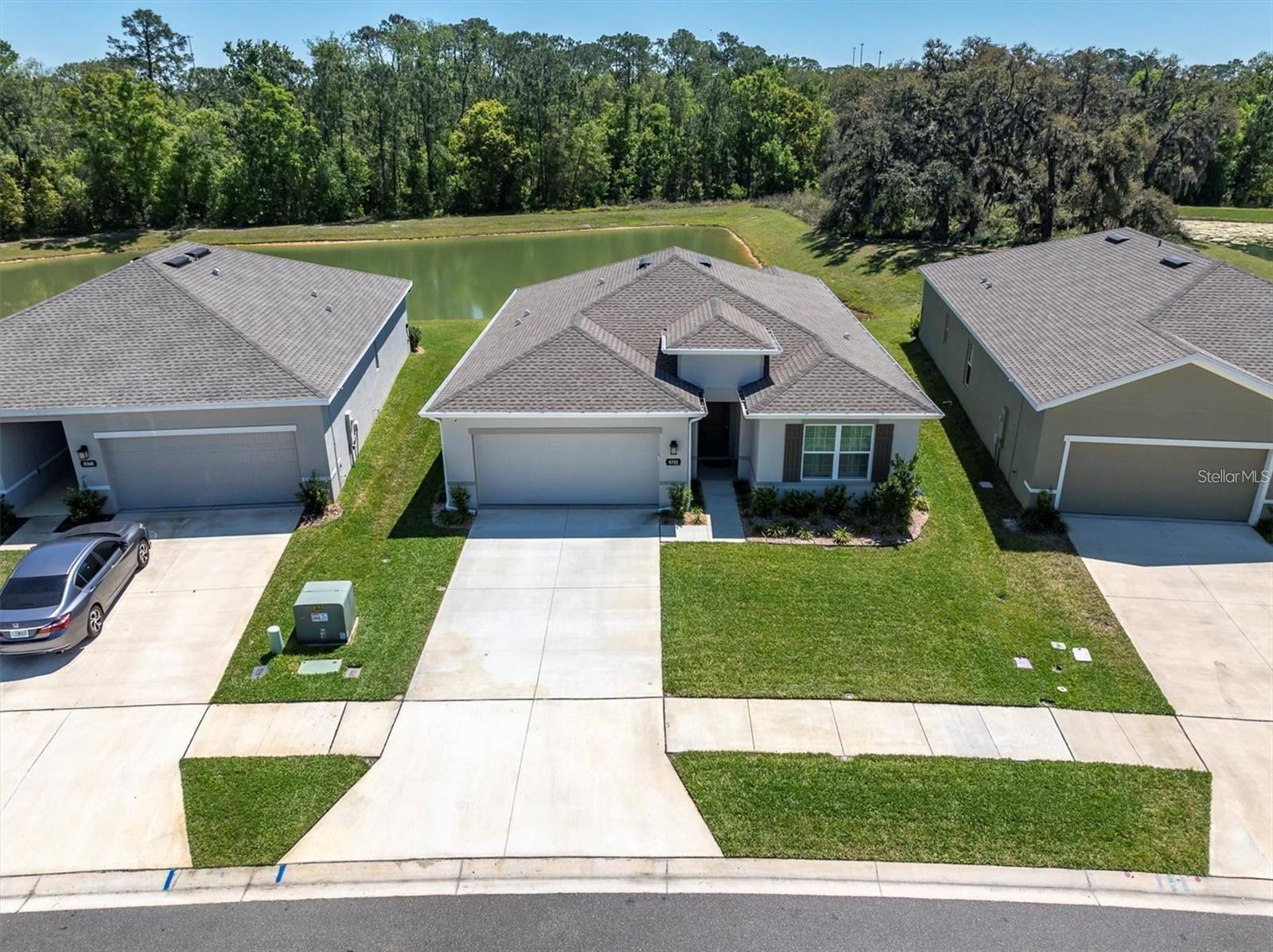 Image 3 of 40 For 8352 Greenway Avenue