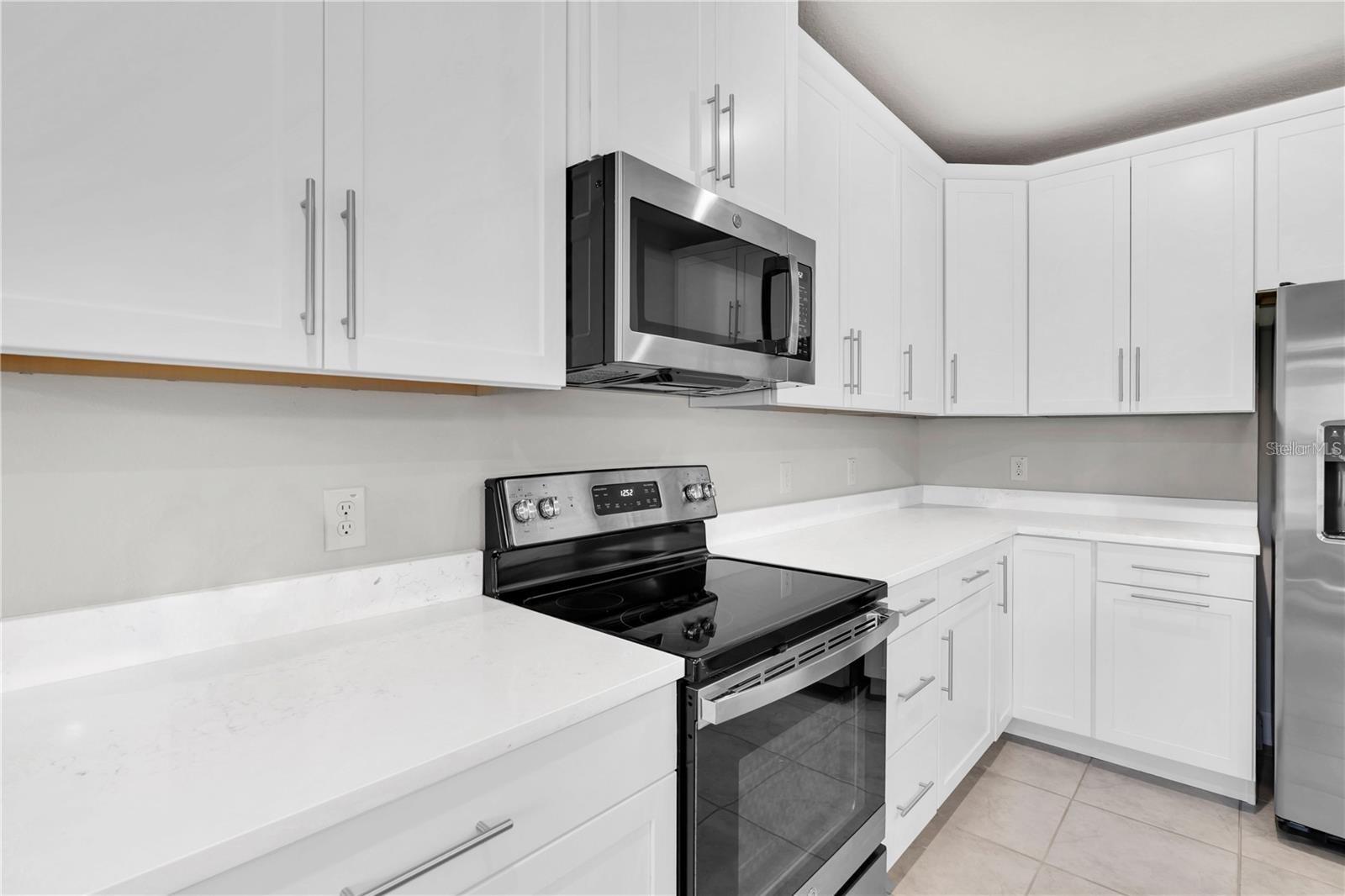 Image 7 of 40 For 8352 Greenway Avenue