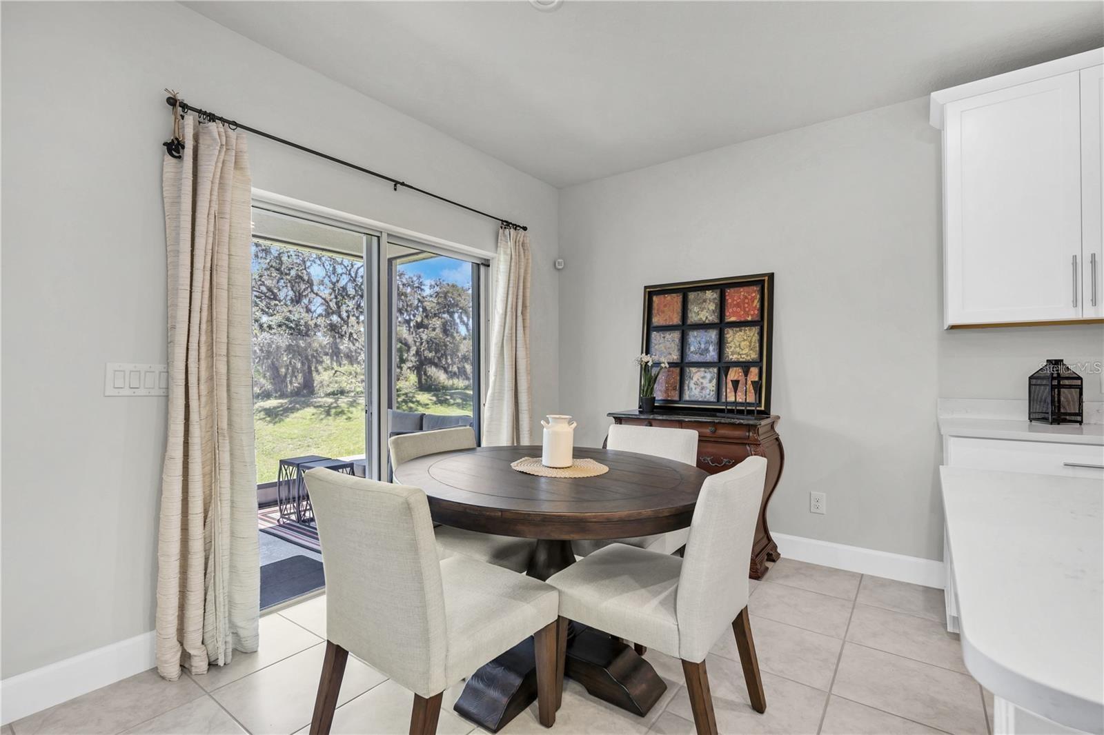 Image 8 of 40 For 8352 Greenway Avenue