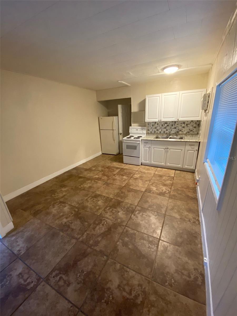 Listing photo id 0 for 610 14th Street N 2