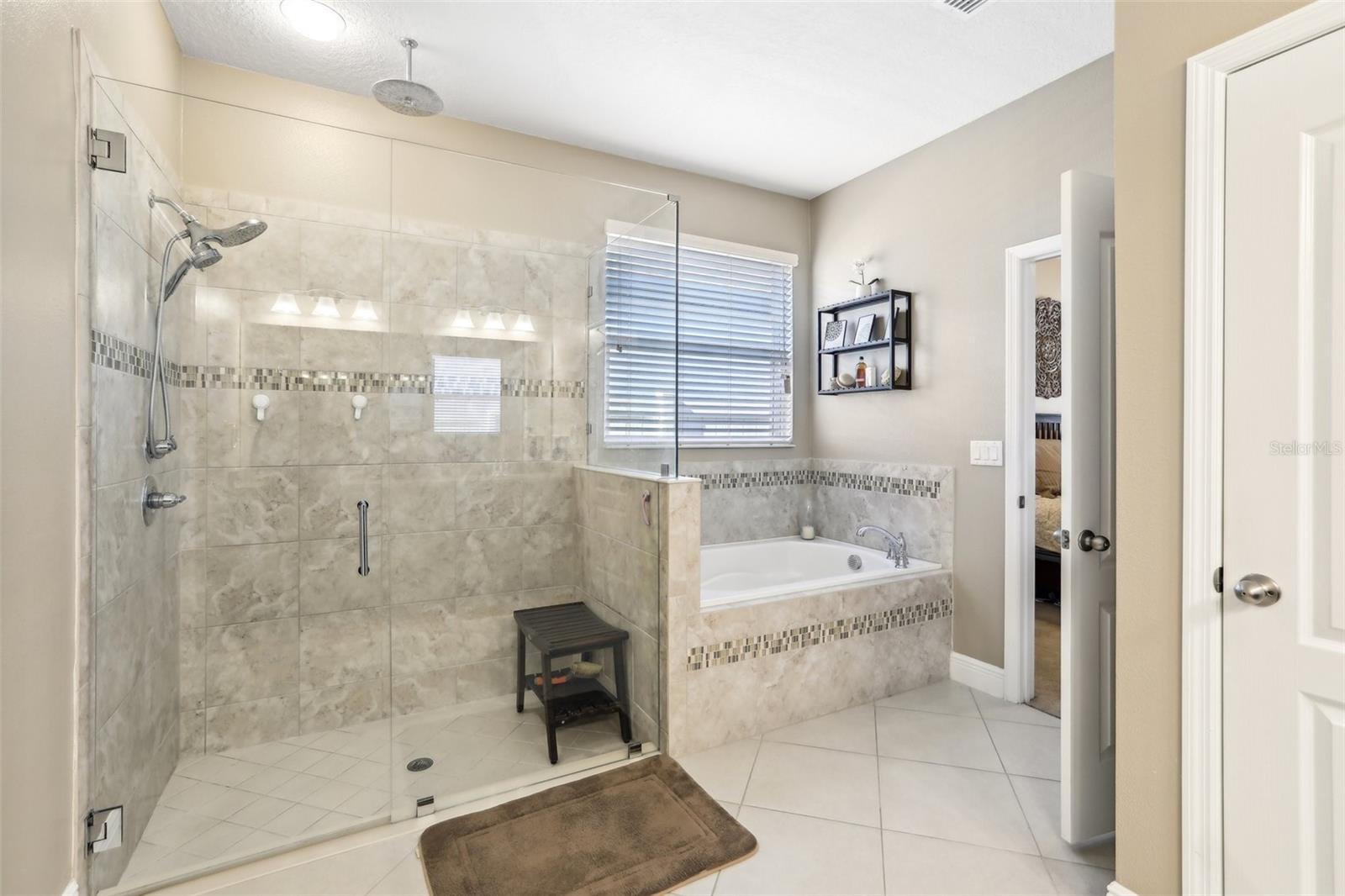 Image 22 of 49 For 11544 Lake Lucaya Drive