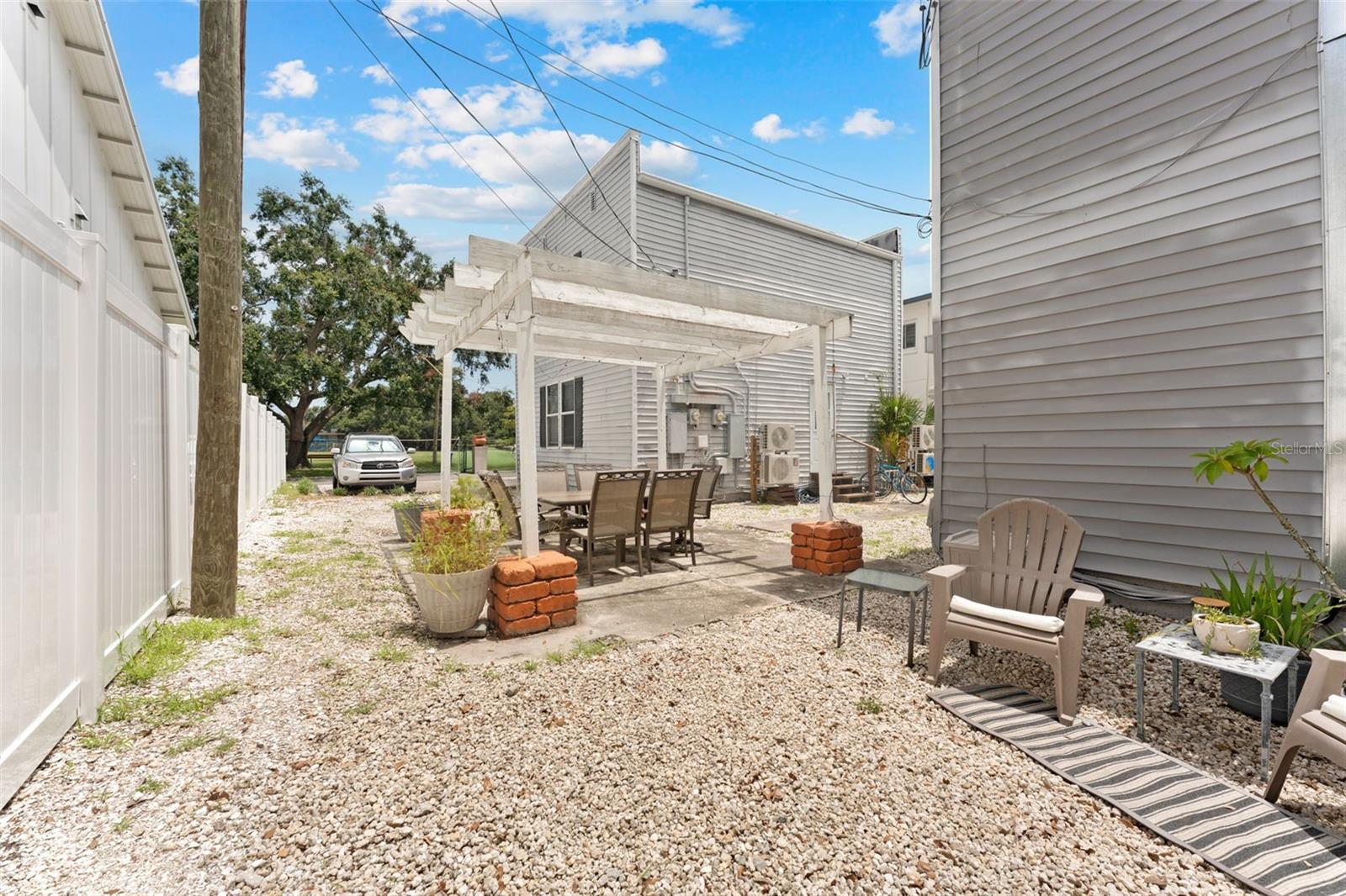 Image 4 of 19 For 1326 17th Terrace N