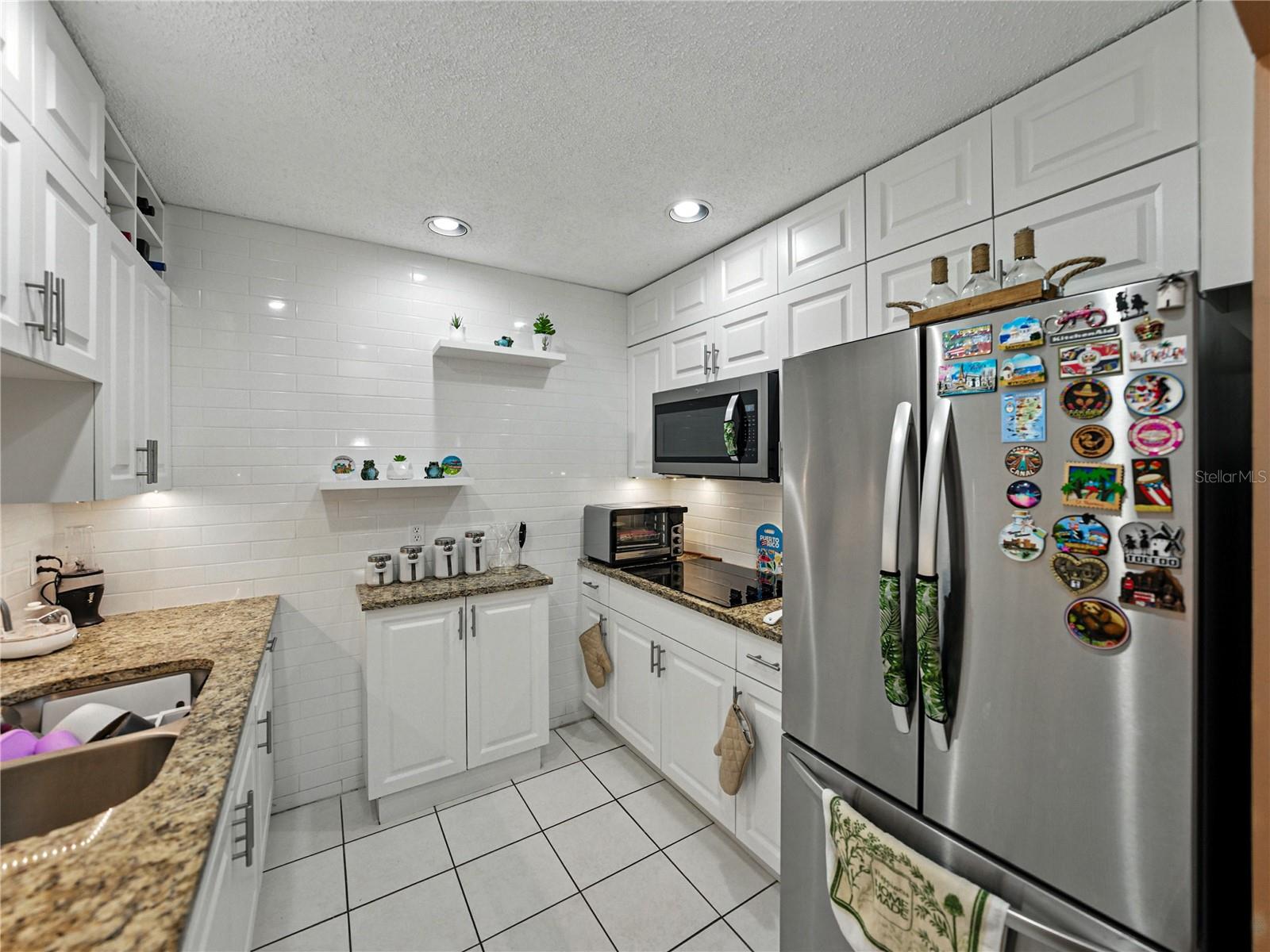 Image 15 of 42 For 322 Gloucester Boulevard 322