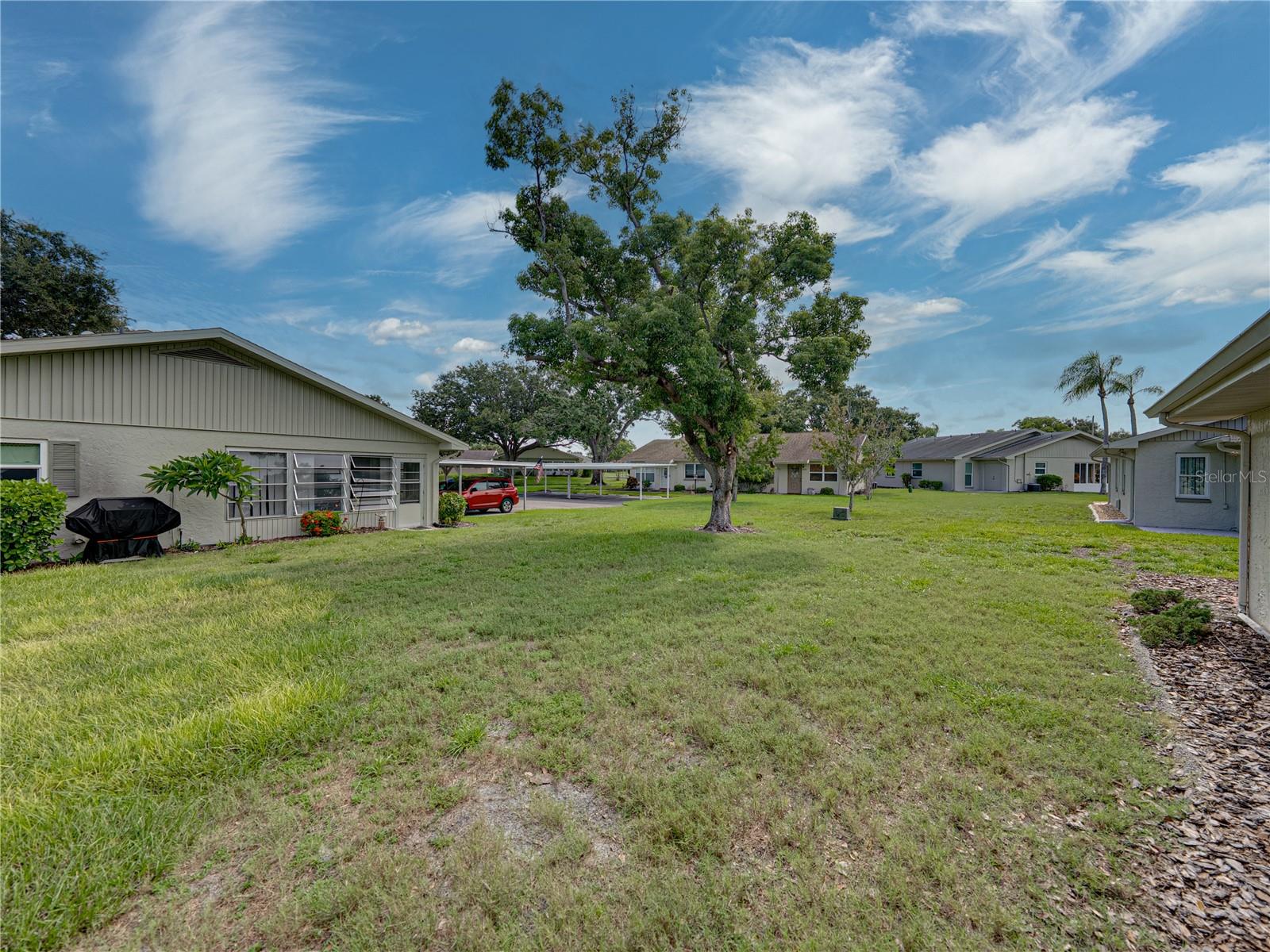 Image 34 of 42 For 322 Gloucester Boulevard 322