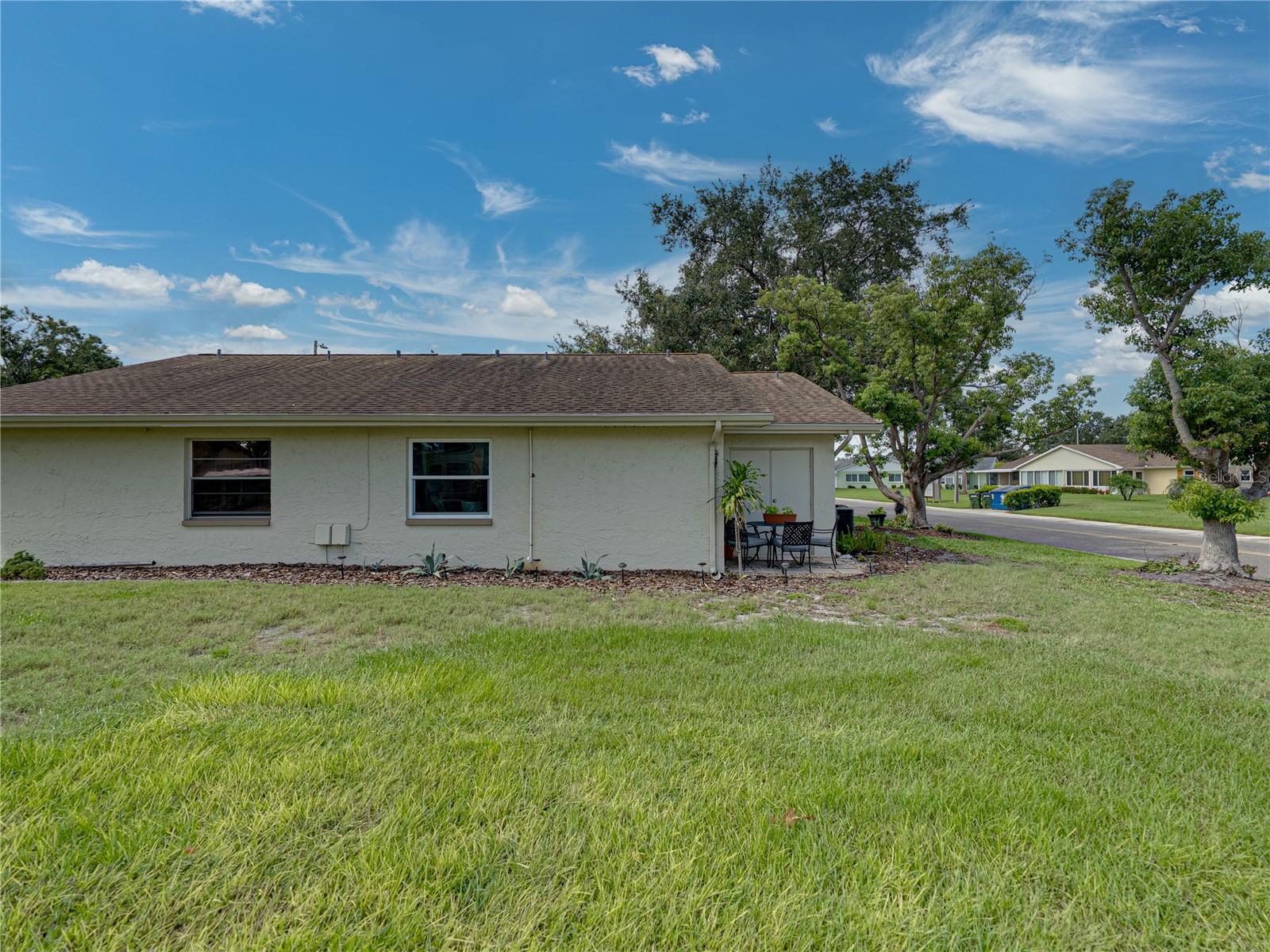 Image 39 of 42 For 322 Gloucester Boulevard 322