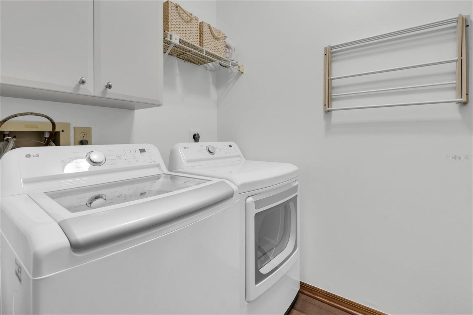 Listing photo id 26 for 300 Cascade Lane
