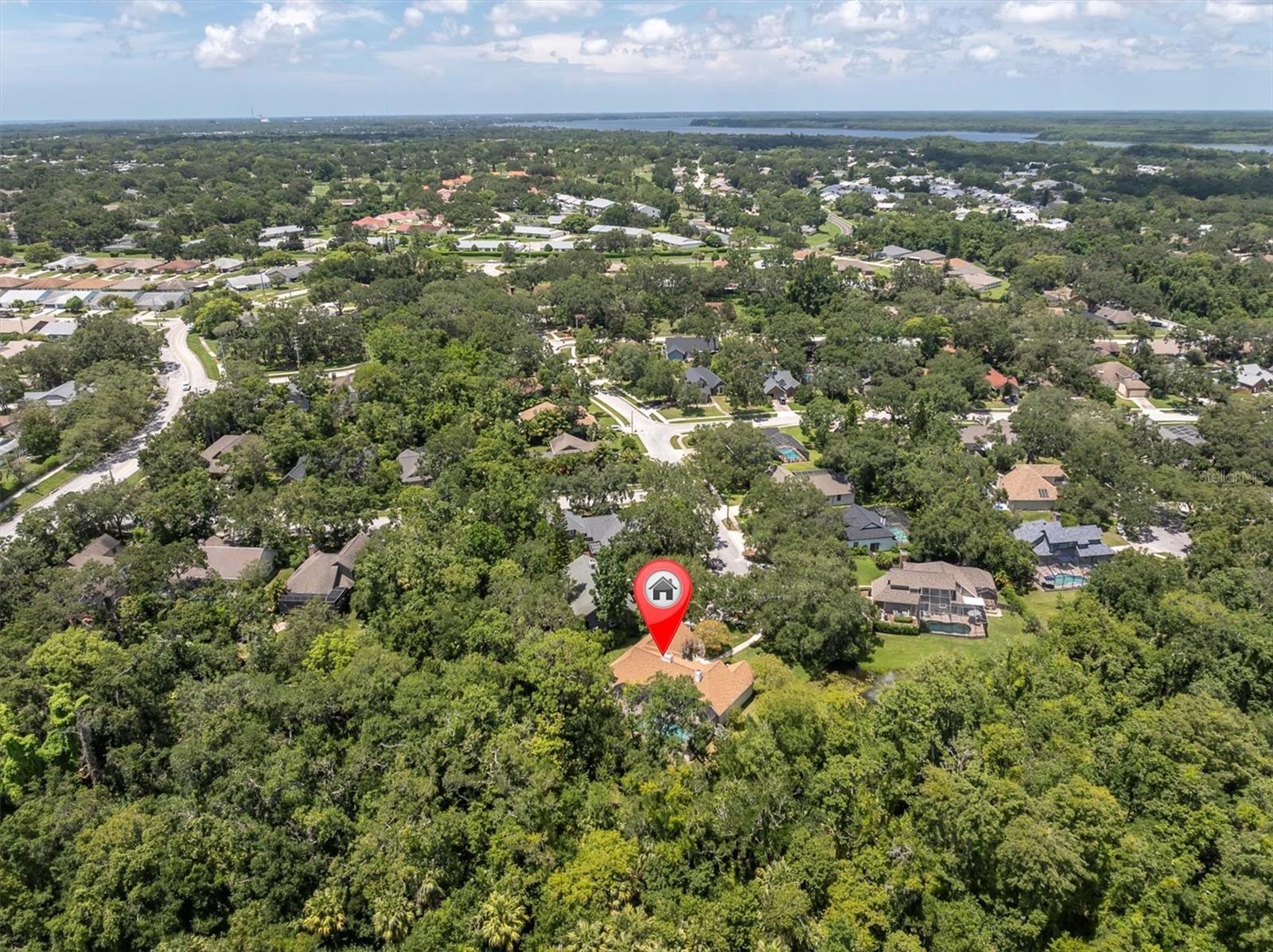 Listing photo id 39 for 300 Cascade Lane