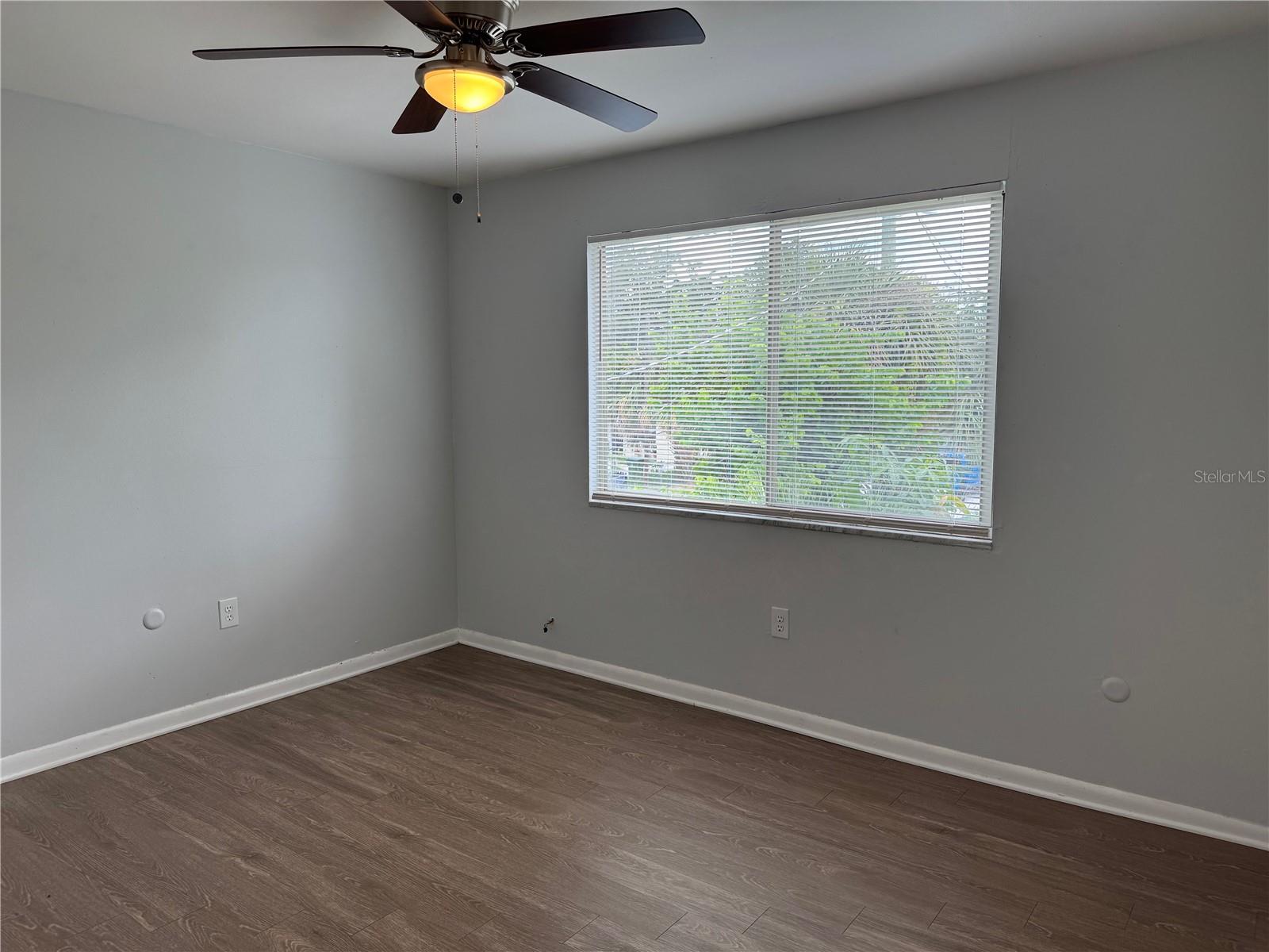 Image 16 of 37 For 1415 Holland Avenue
