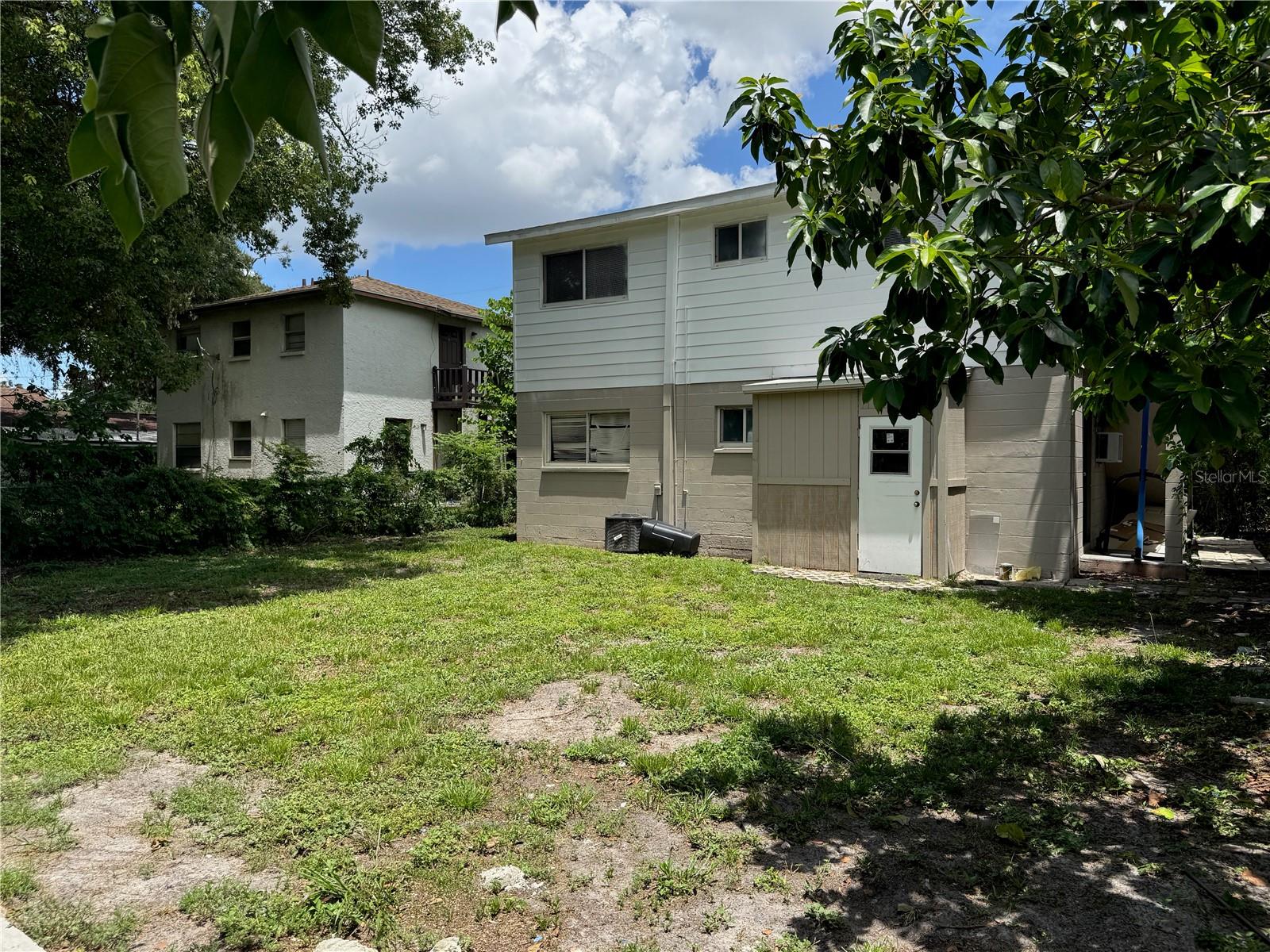 Image 31 of 37 For 1415 Holland Avenue