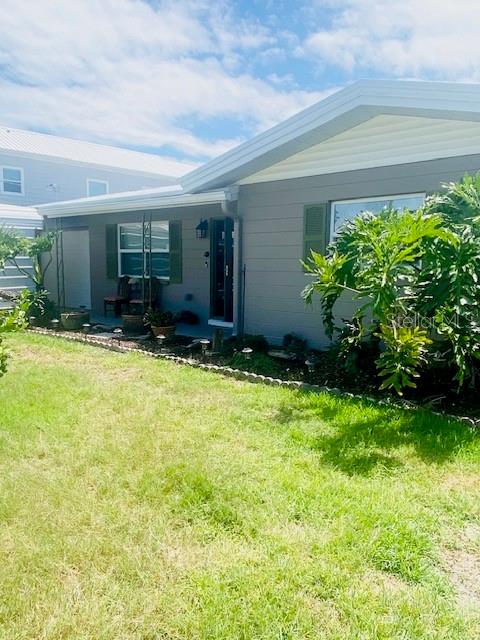Image 4 of 59 For 10288 Twin River Lane