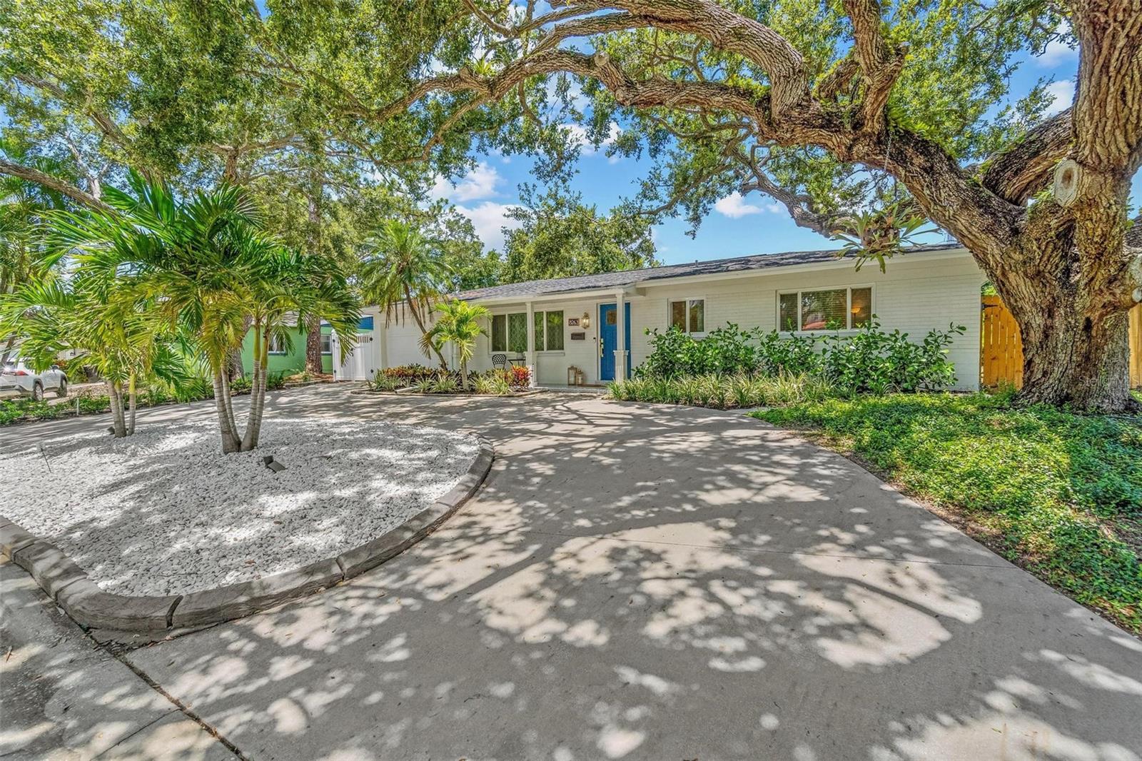 Details for 8263 27th Avenue N, ST PETERSBURG, FL 33710