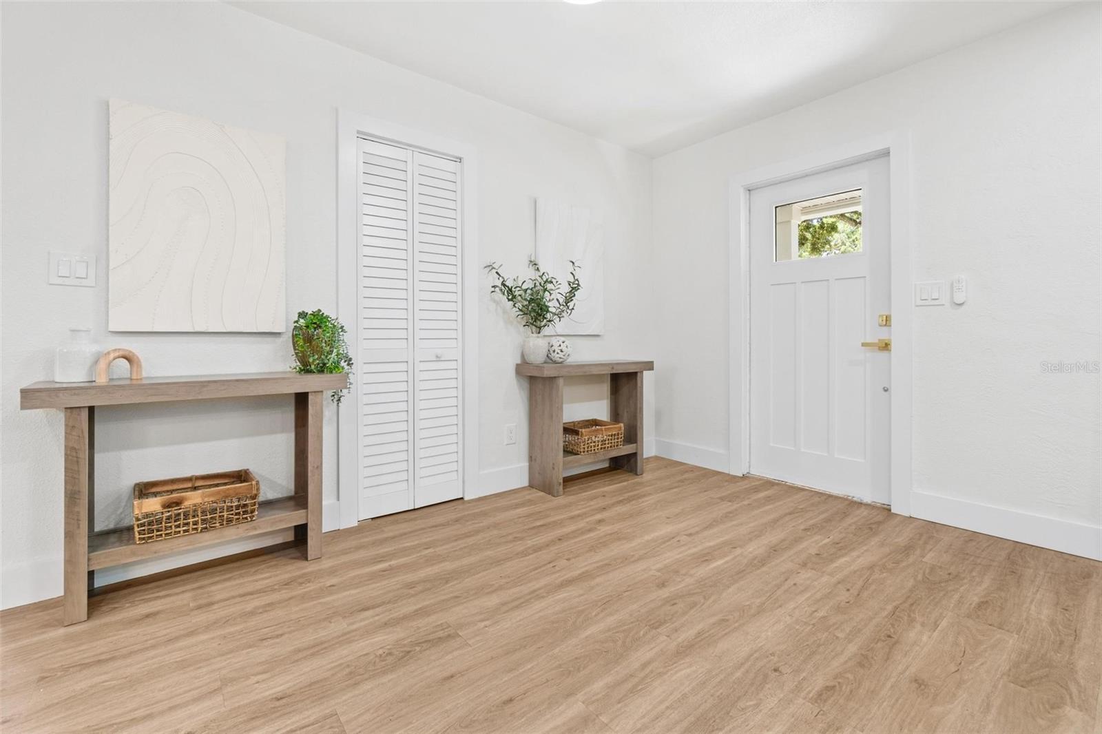 Image 14 of 37 For 8263 27th Avenue N