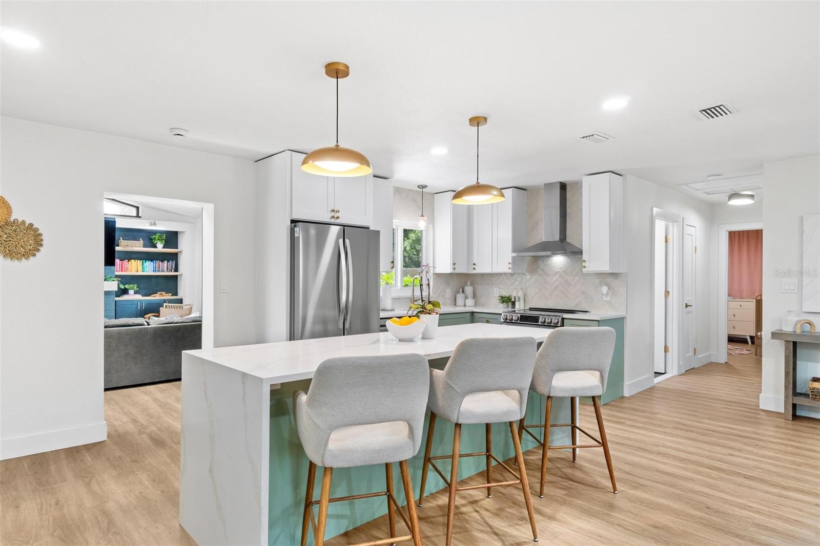 Image 18 of 37 For 8263 27th Avenue N