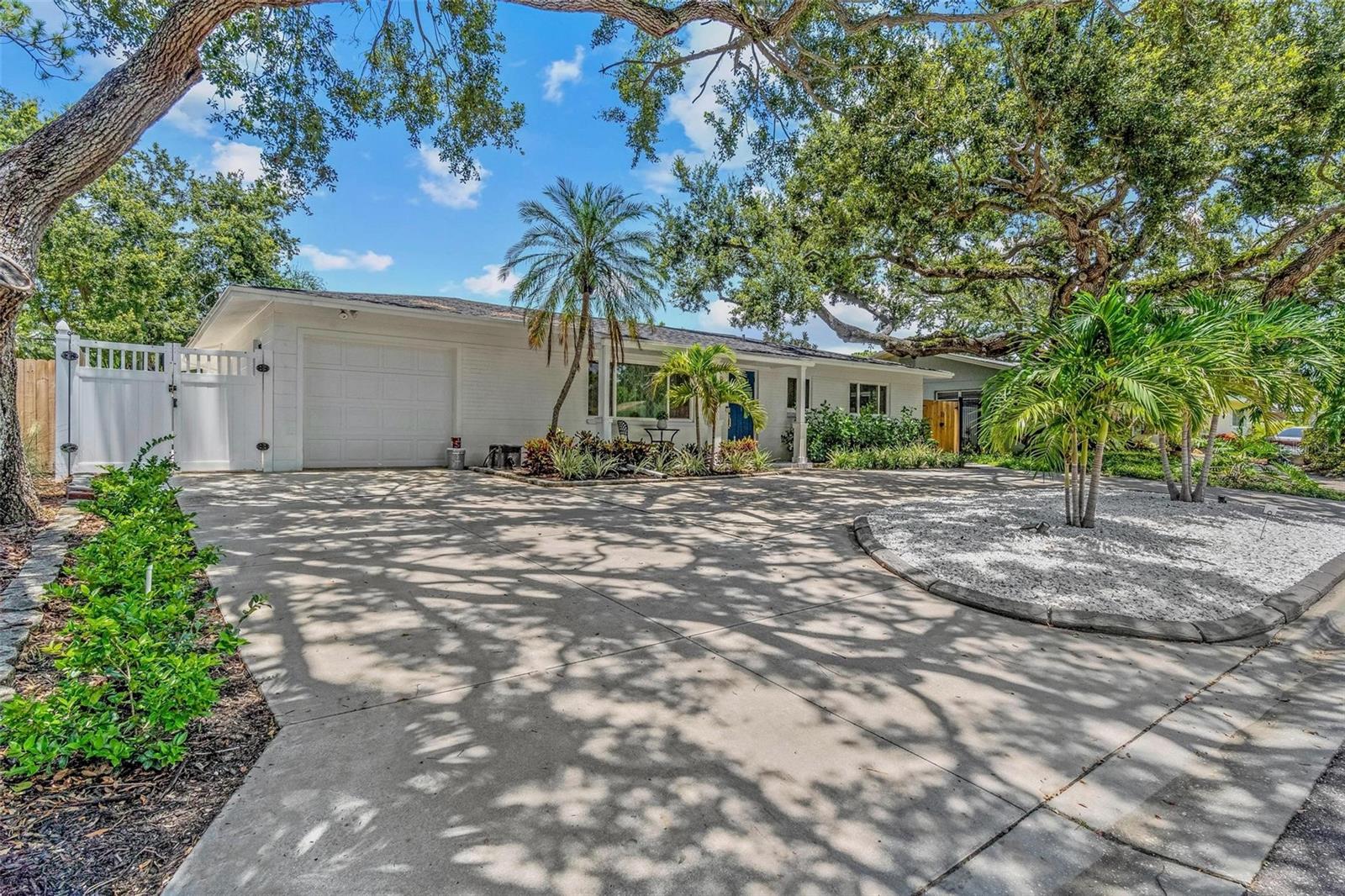Image 28 of 37 For 8263 27th Avenue N