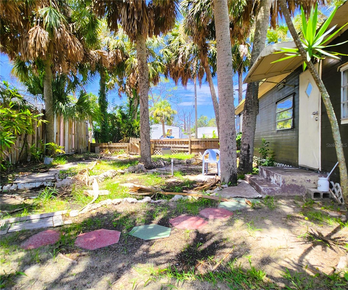 Image 14 of 31 For 6977 Edgewater Drive