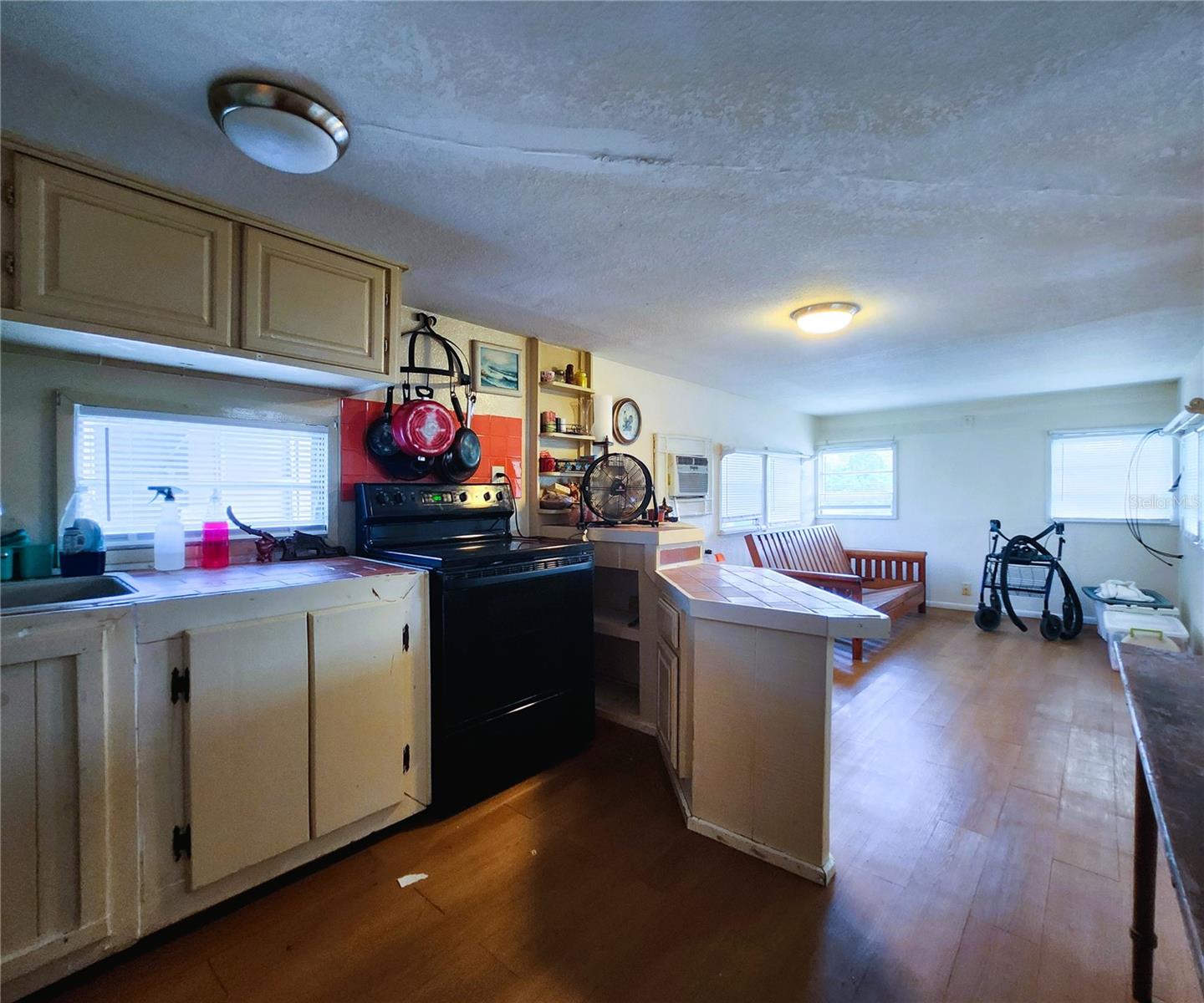 Image 20 of 31 For 6977 Edgewater Drive