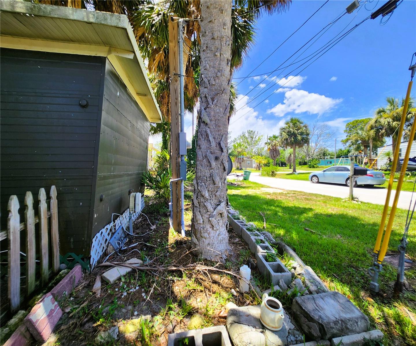 Image 9 of 31 For 6977 Edgewater Drive
