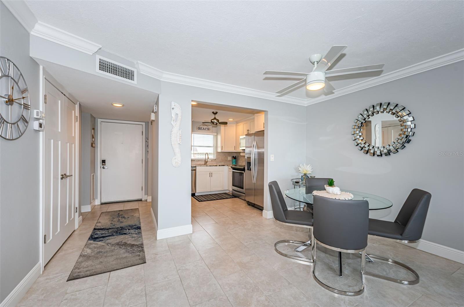 Image 9 of 55 For 4775 Cove Circle 904
