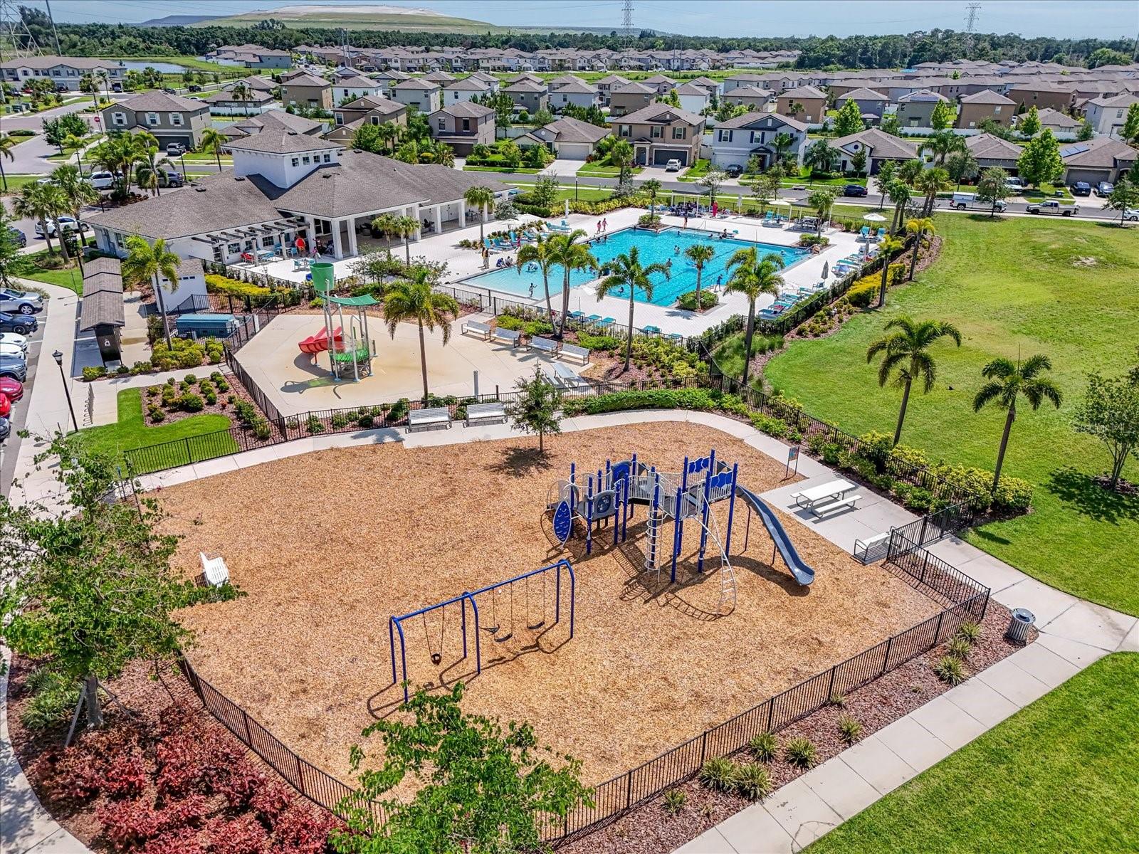 Image 4 of 33 For 7211 Ronnie Gardens Court