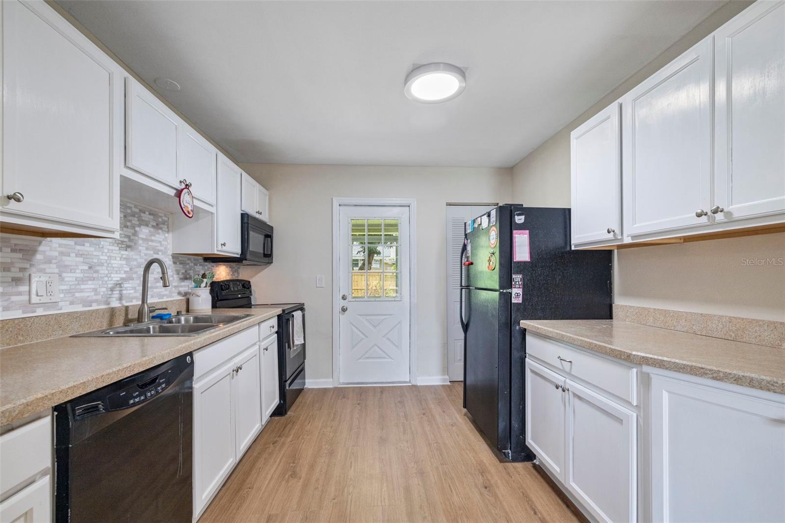 Image 4 of 25 For 5685 67th Avenue N 113
