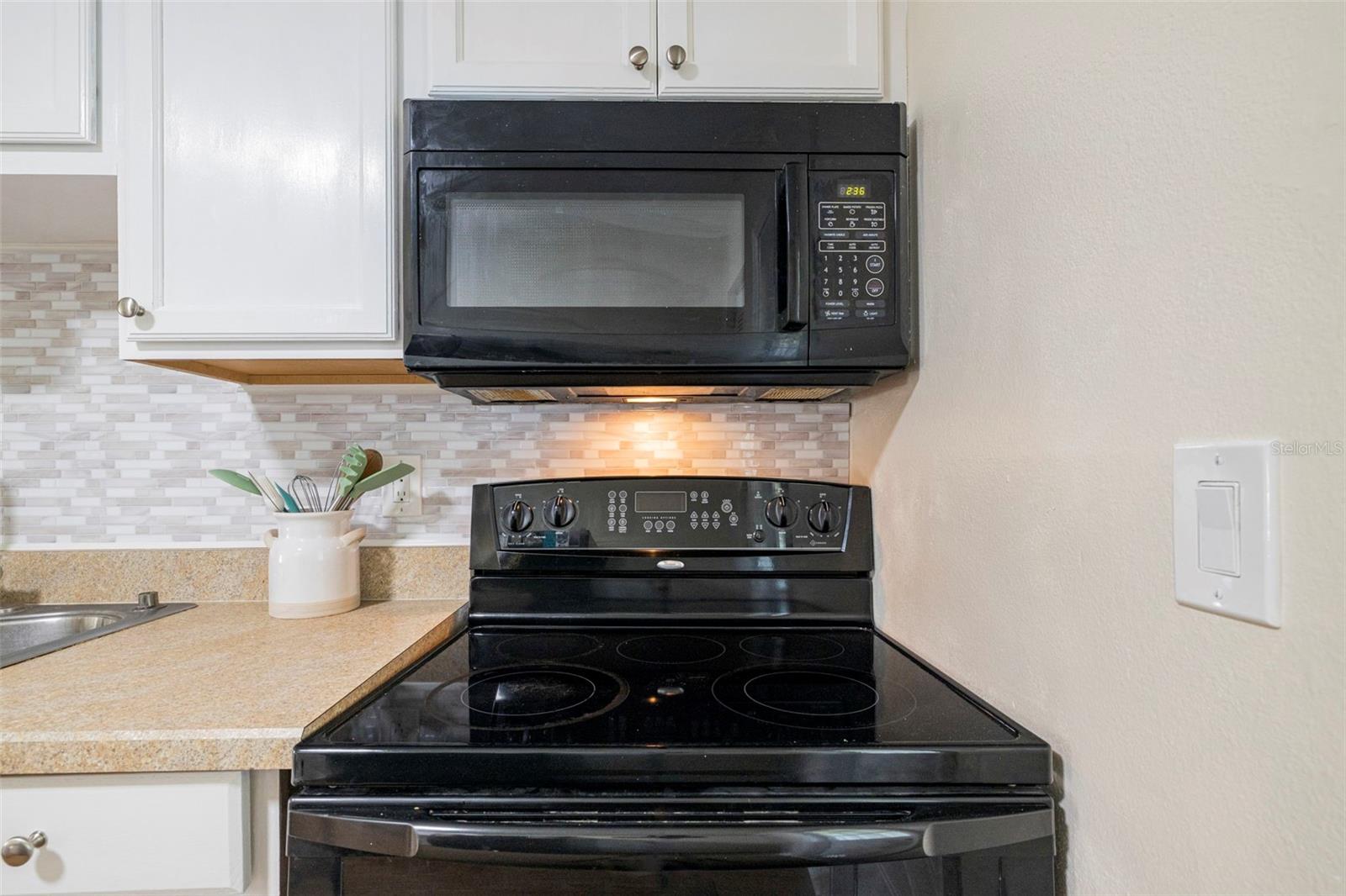 Image 6 of 25 For 5685 67th Avenue N 113