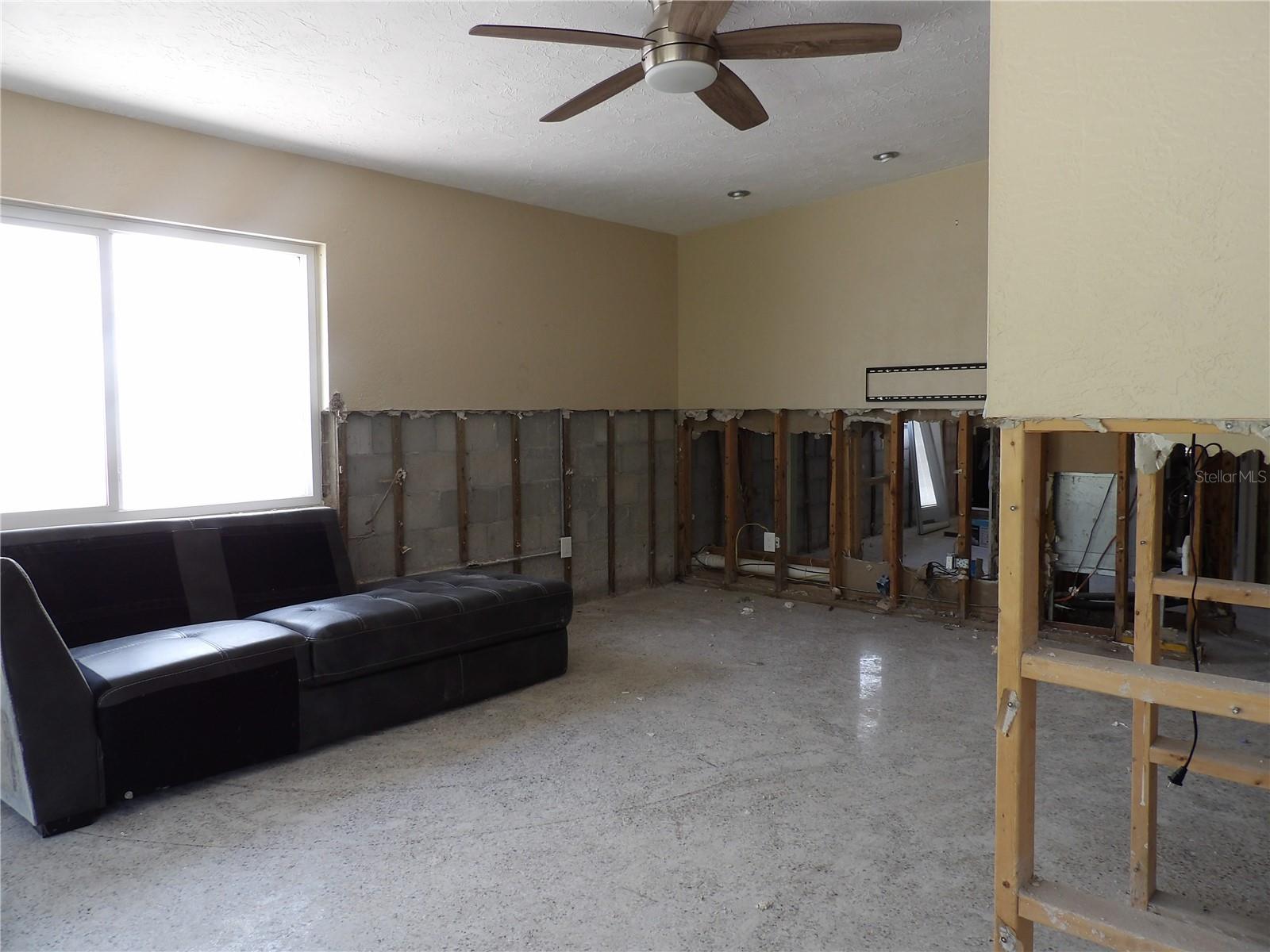 Image 3 of 15 For 14900 Bayshore Drive