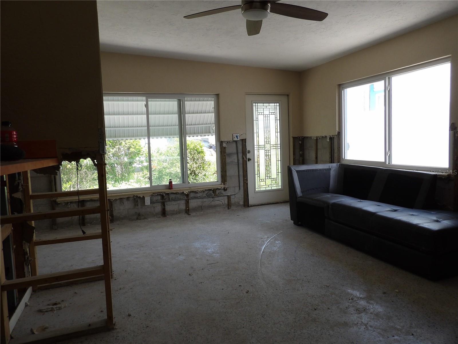 Image 4 of 15 For 14900 Bayshore Drive