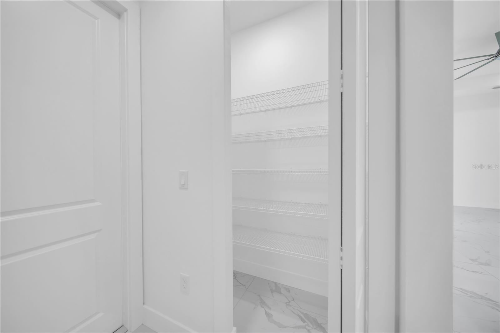 Image 41 of 57 For 1752 Pine Ave