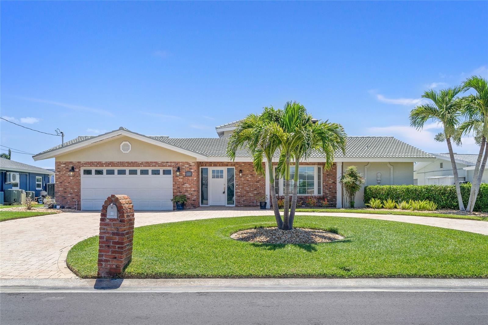 Details for 5433 Oakhurst Drive, SEMINOLE, FL 33772