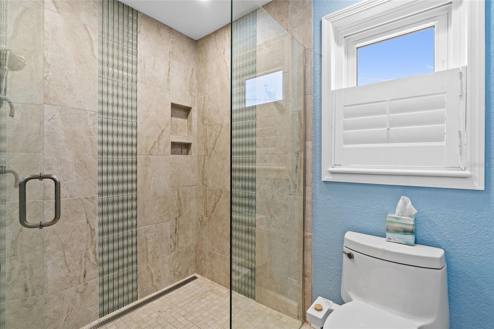 Image 21 of 42 For 5433 Oakhurst Drive