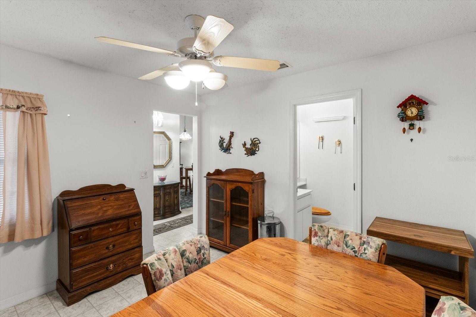 Image 17 of 46 For 824 Lanark Drive