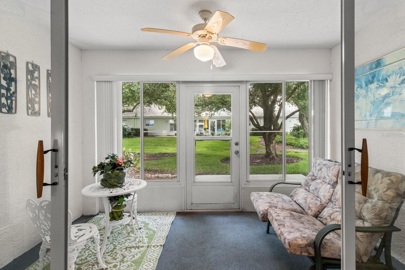 Image 4 of 46 For 824 Lanark Drive