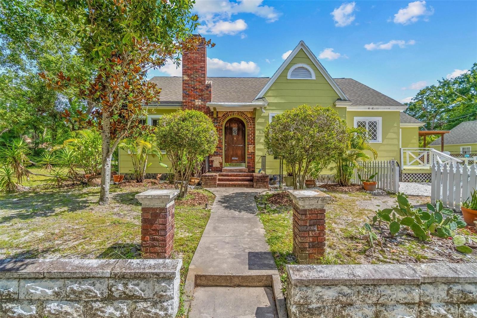 Details for 629 24th Avenue N, ST PETERSBURG, FL 33704