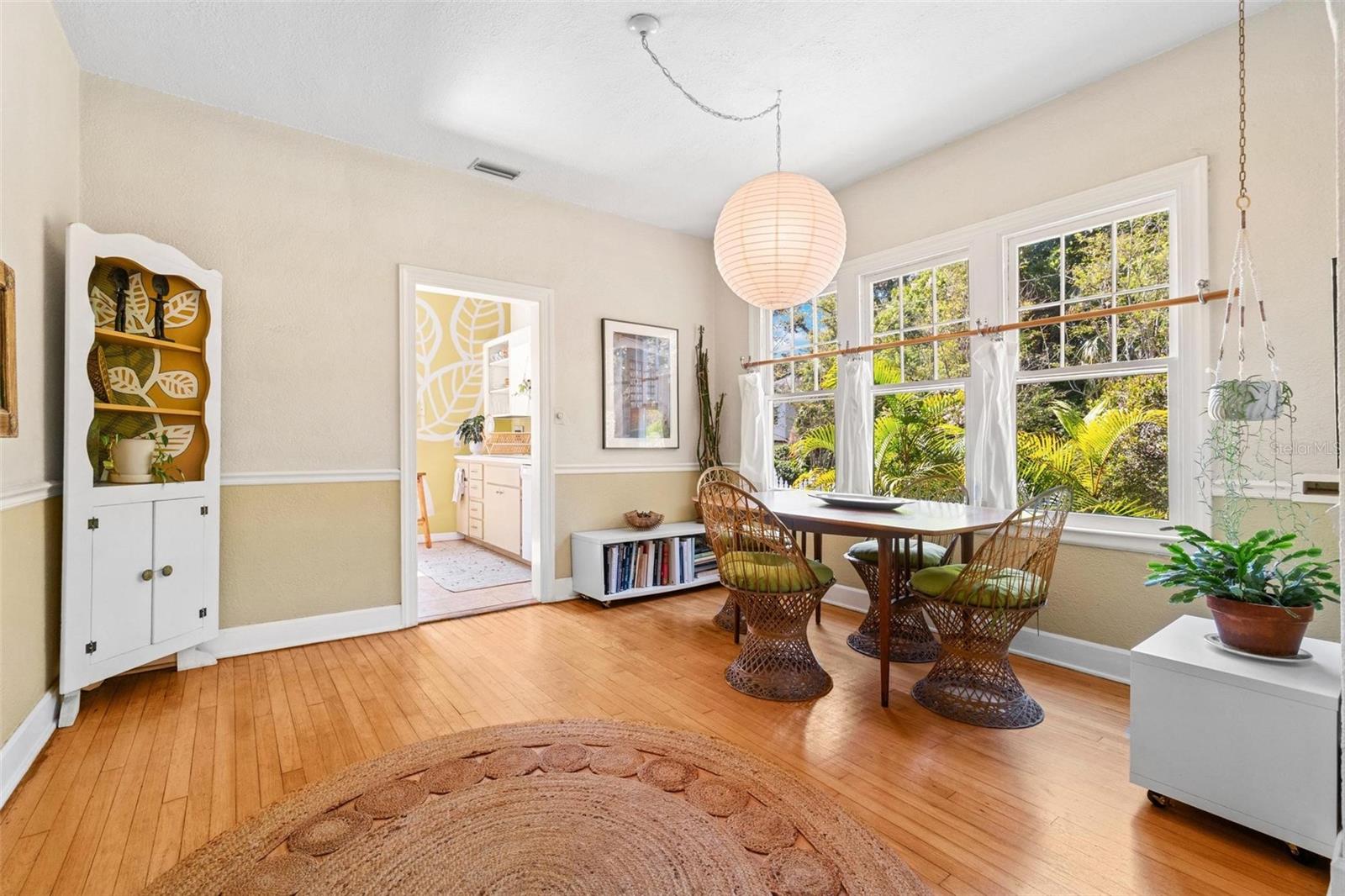 Image 10 of 42 For 629 24th Avenue N