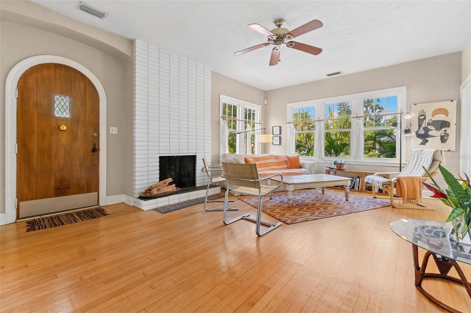 Image 2 of 42 For 629 24th Avenue N