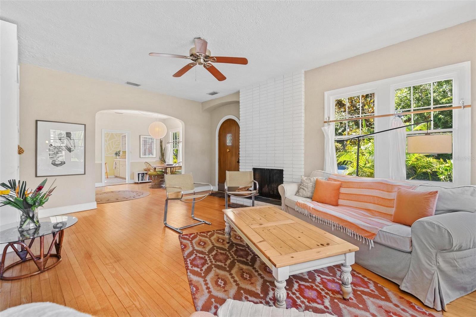 Image 3 of 42 For 629 24th Avenue N