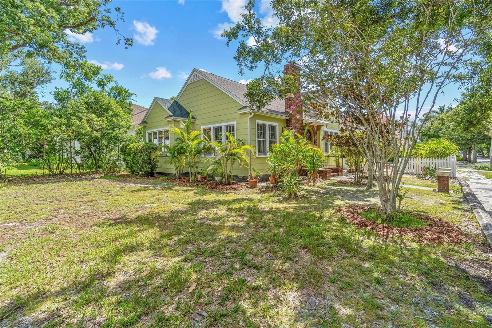 Image 32 of 42 For 629 24th Avenue N