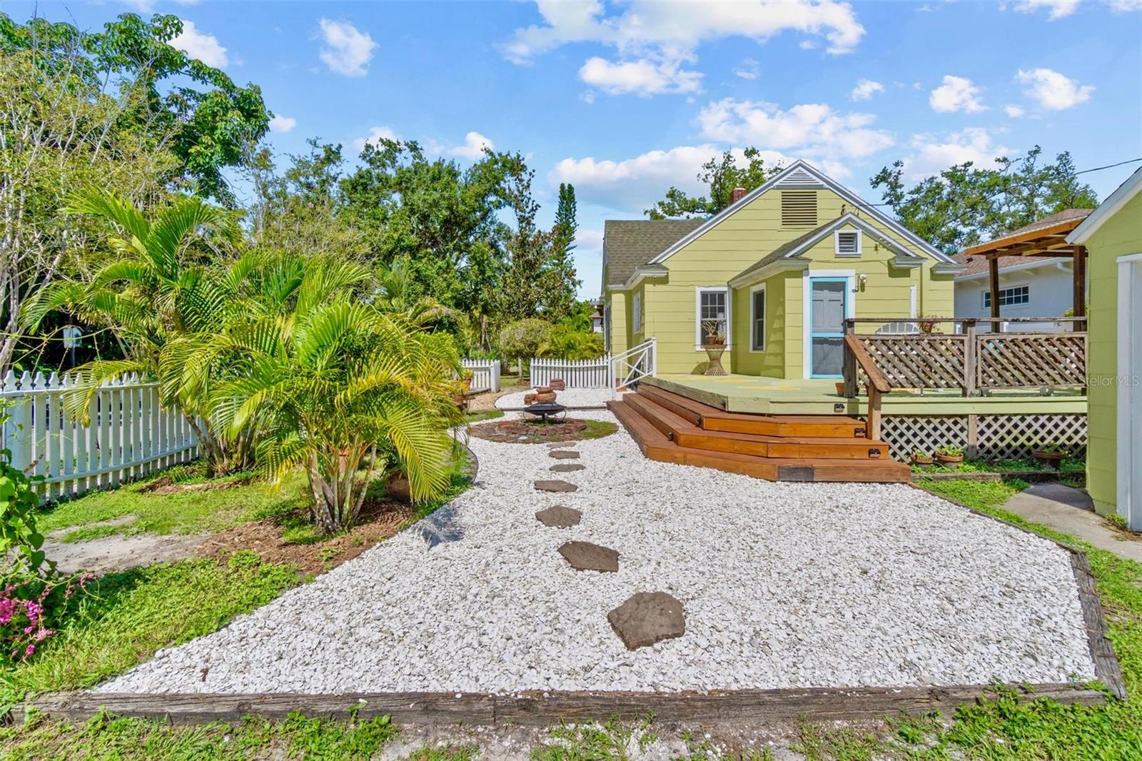 Image 33 of 42 For 629 24th Avenue N