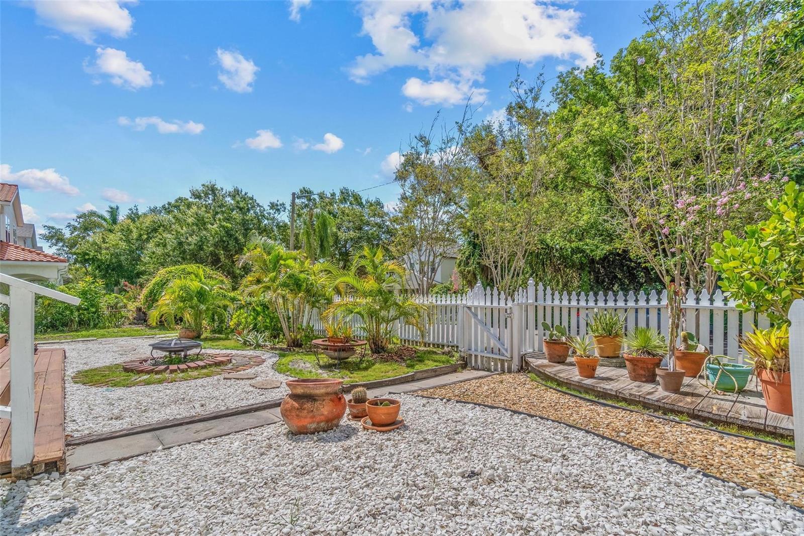 Image 36 of 42 For 629 24th Avenue N