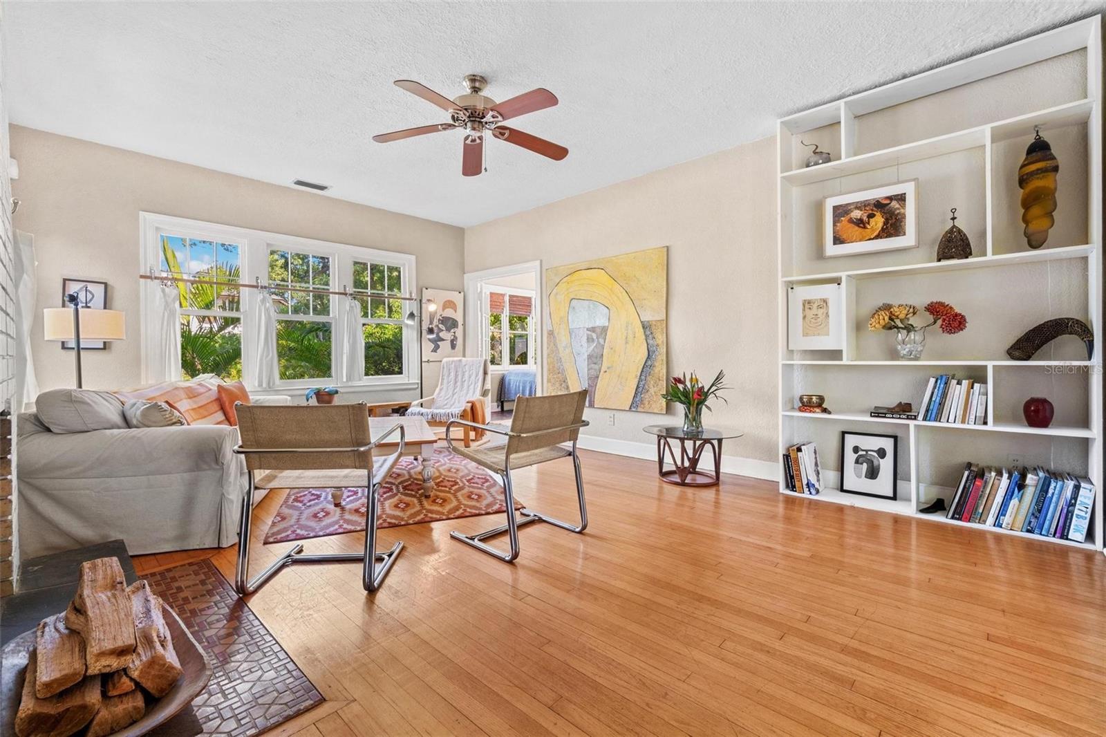 Image 4 of 42 For 629 24th Avenue N